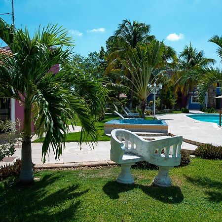 Hotel Suites Paraiso Merida Exterior photo